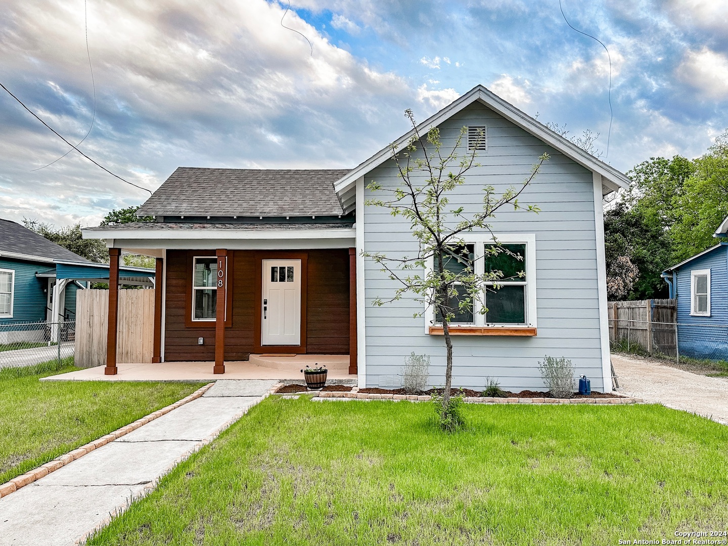 Property main image